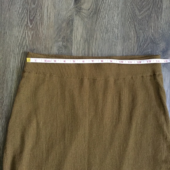 Zara Knit Set Top and Skirt in Matt Gold - Picture 14 of 16